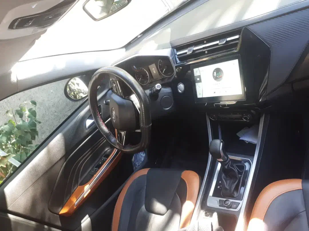 ام وی ام X22 پرو اتوماتیک اکسلنت - 1402