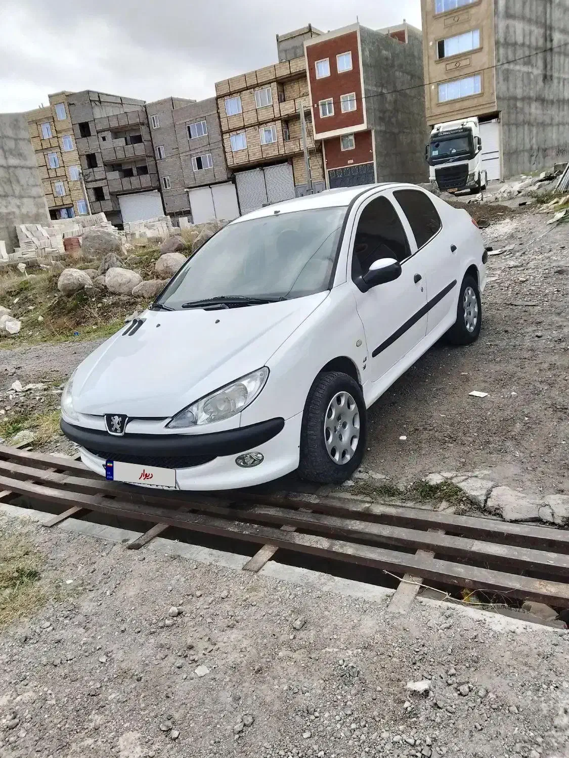 پژو ۲۰۶ صندوق دار v8 - 1393