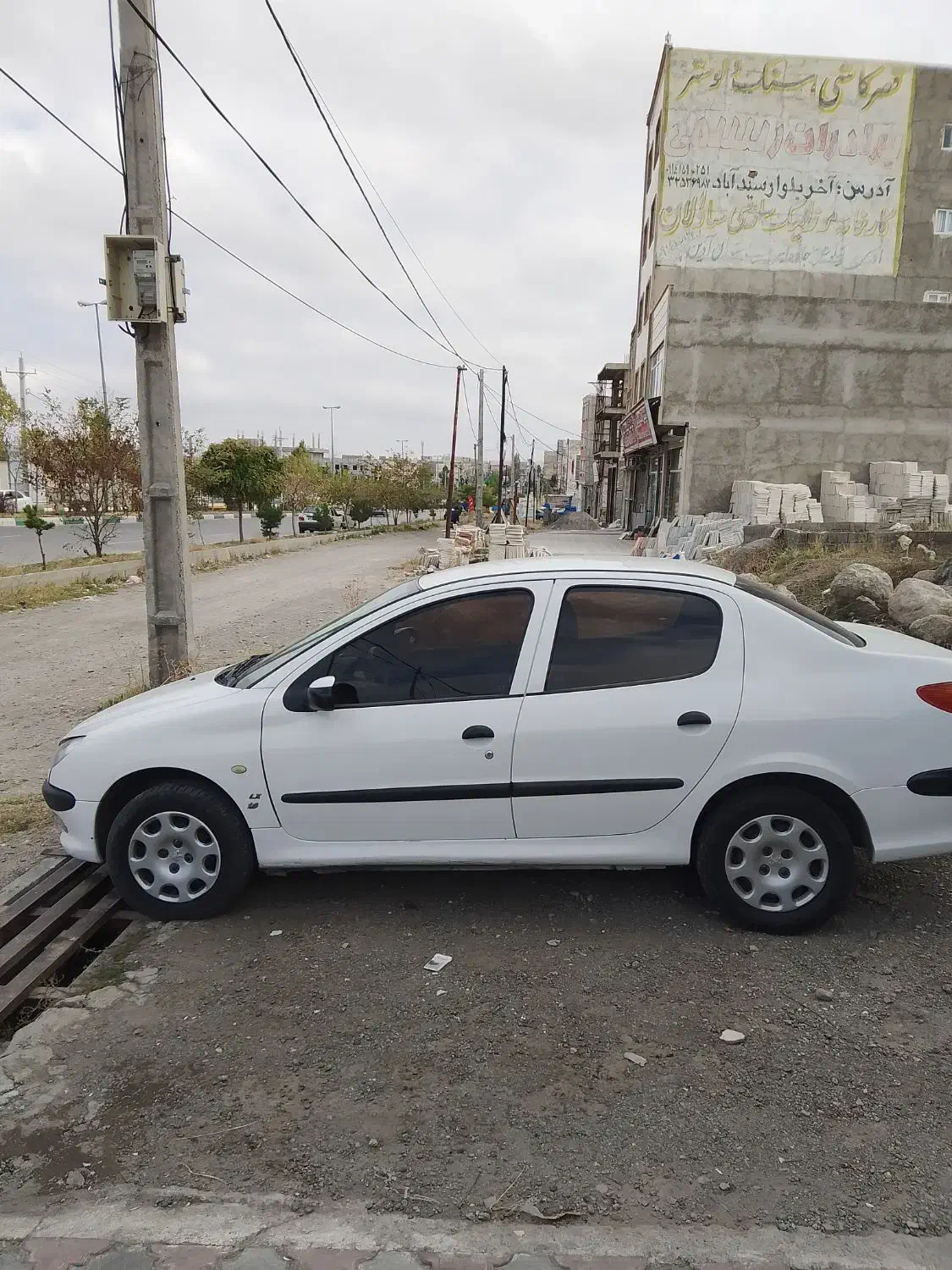 پژو ۲۰۶ صندوق دار v8 - 1393