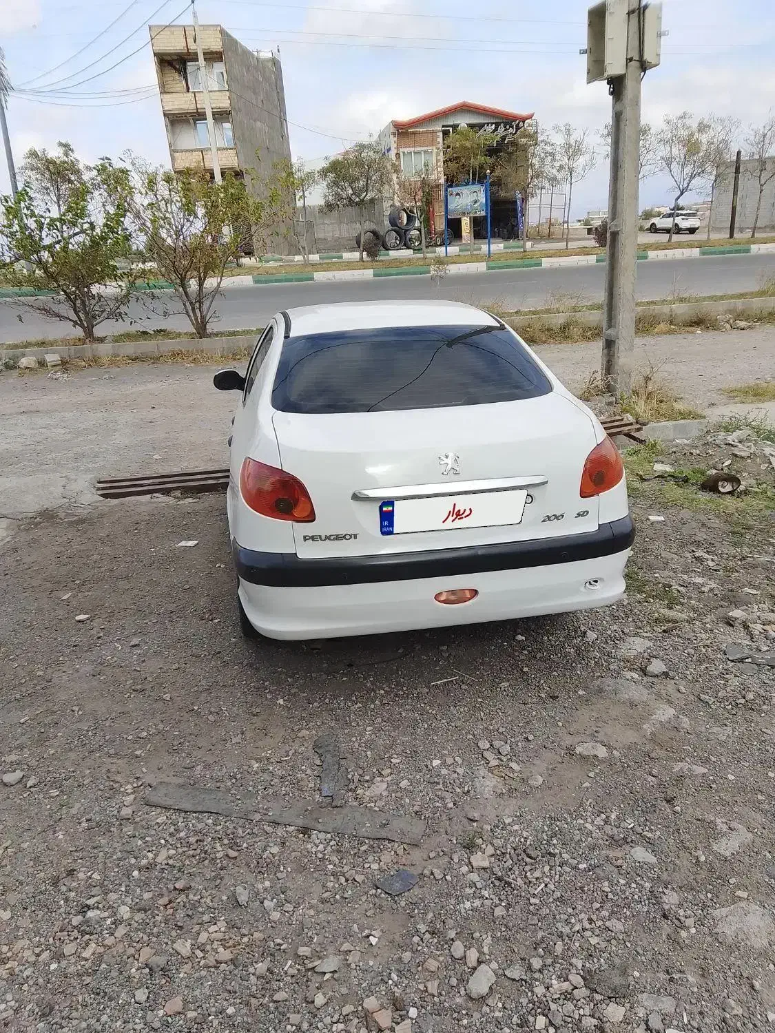 پژو ۲۰۶ صندوق دار v8 - 1393