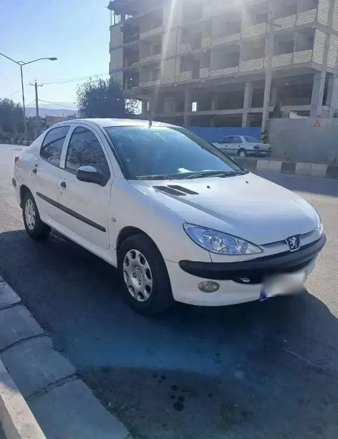 پژو ۲۰۶ صندوق دار v8 - 1395