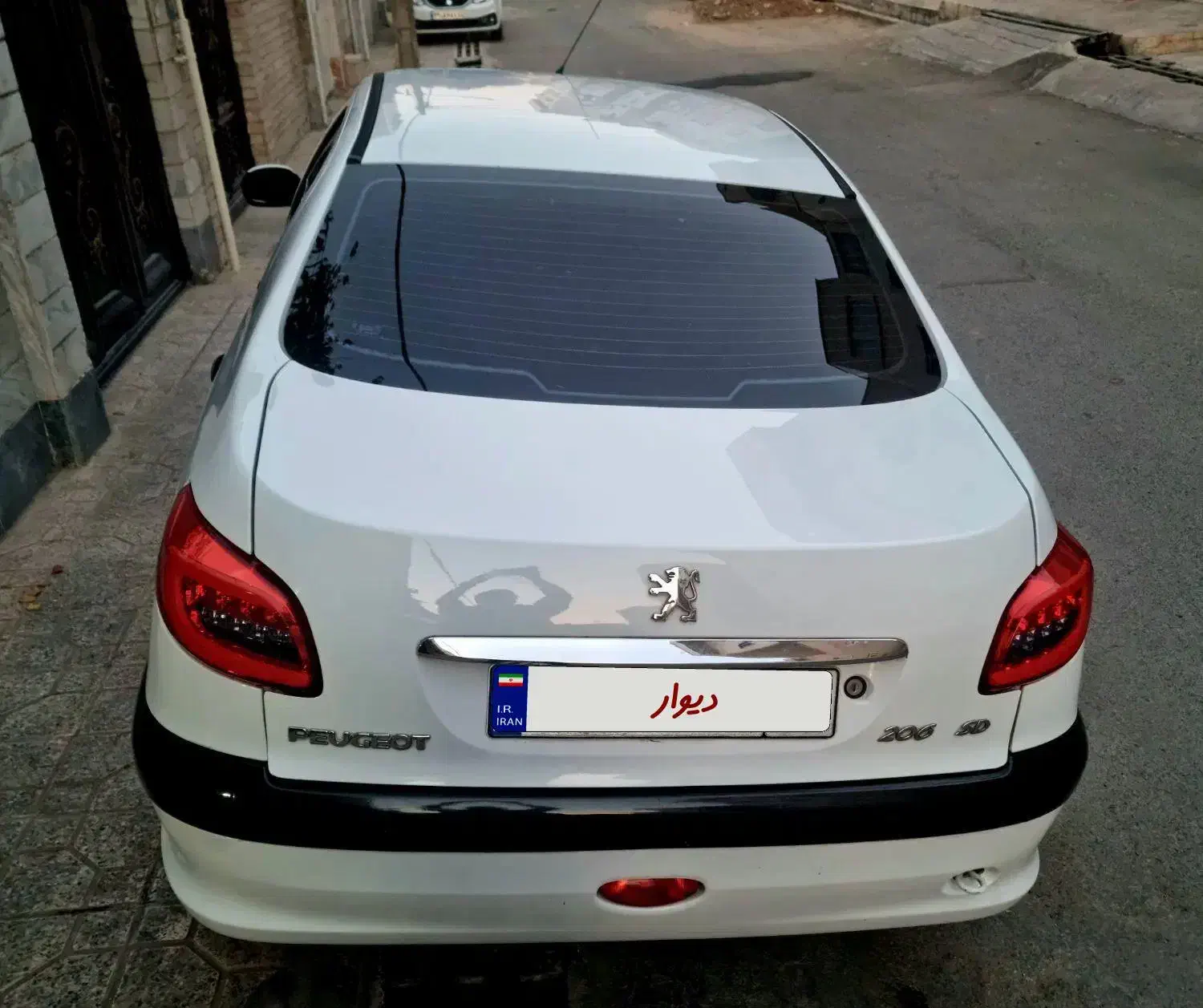 پژو ۲۰۶ صندوق دار v8 - 1393