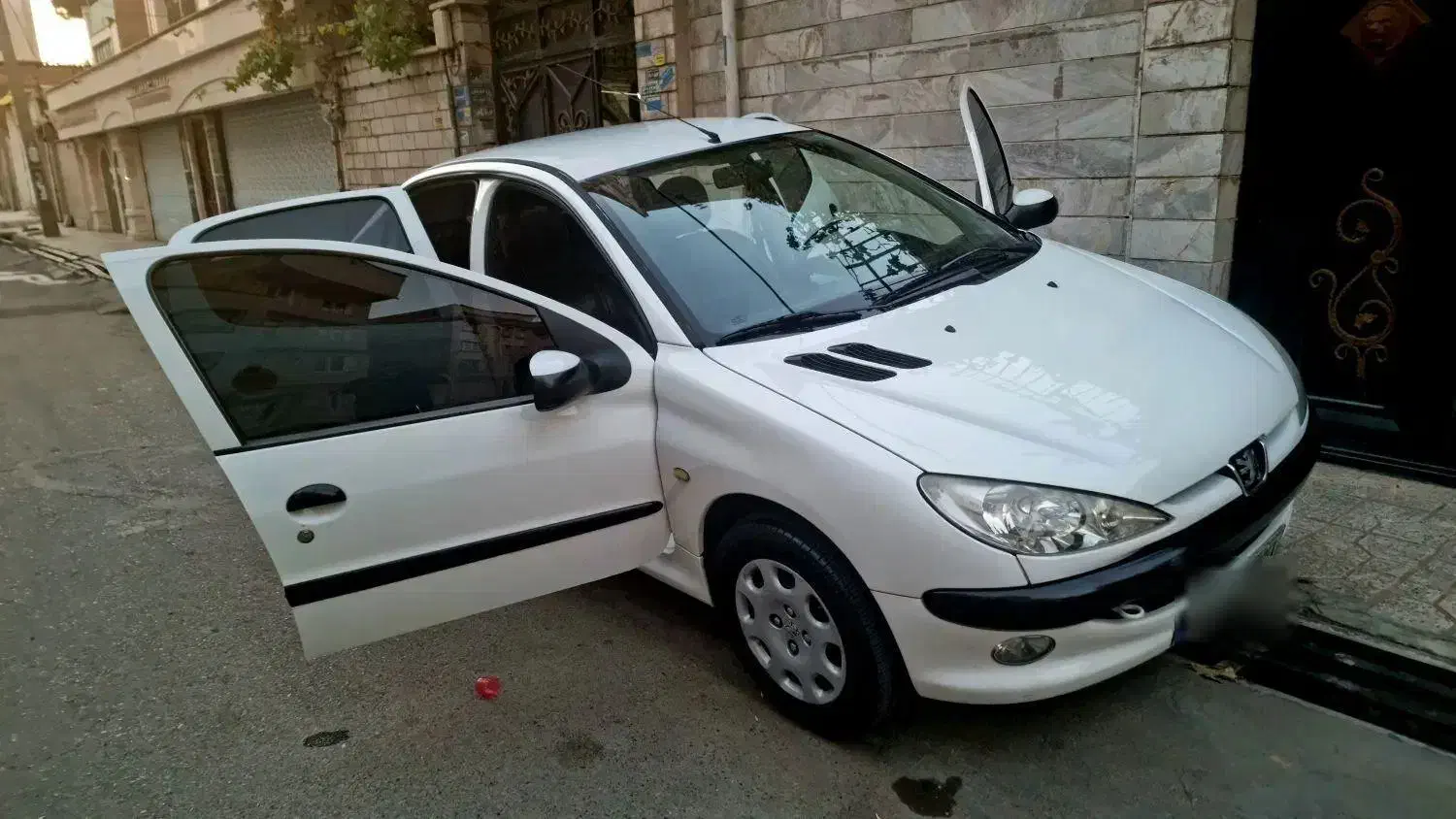 پژو ۲۰۶ صندوق دار v8 - 1393