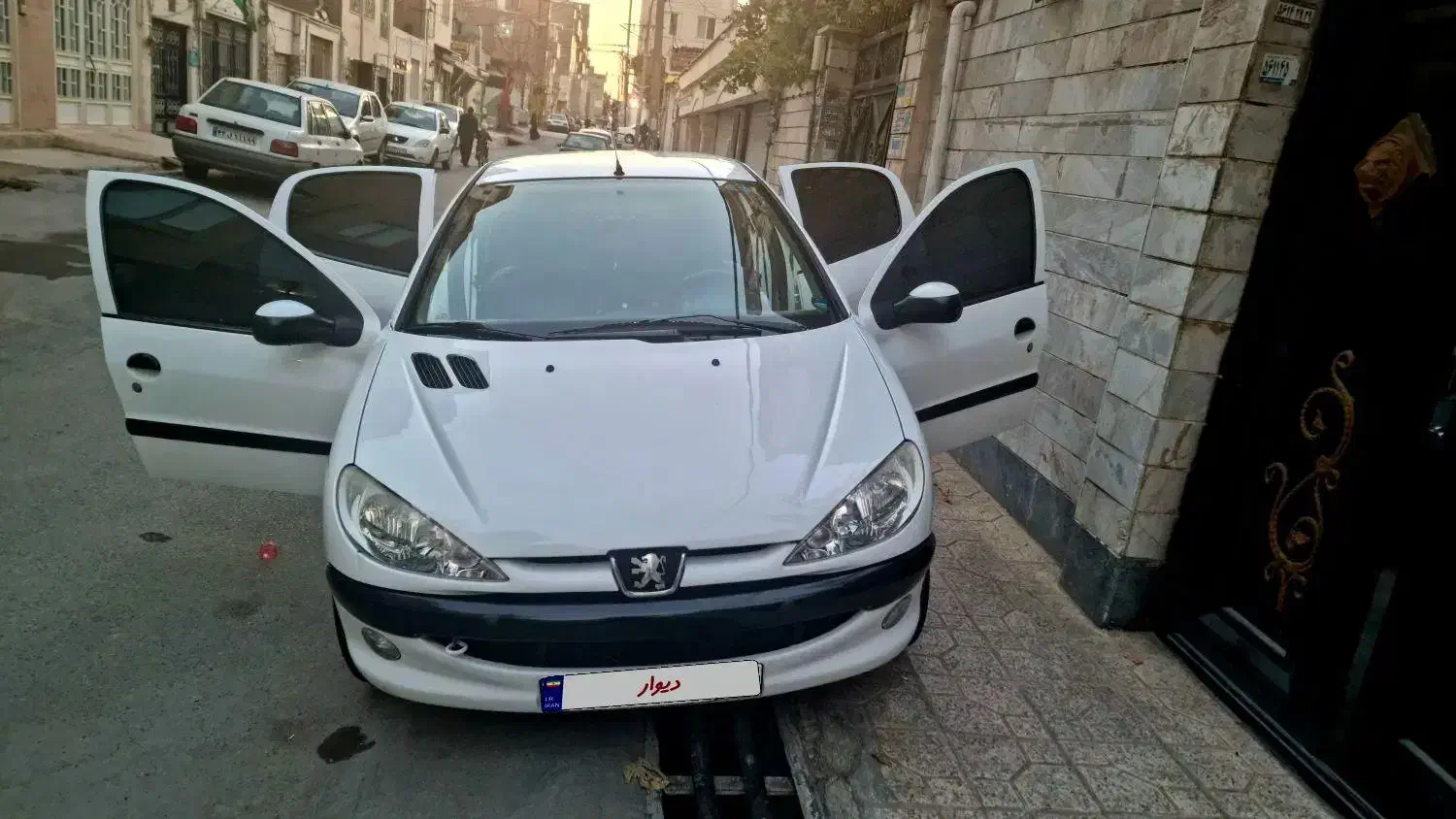 پژو ۲۰۶ صندوق دار v8 - 1393