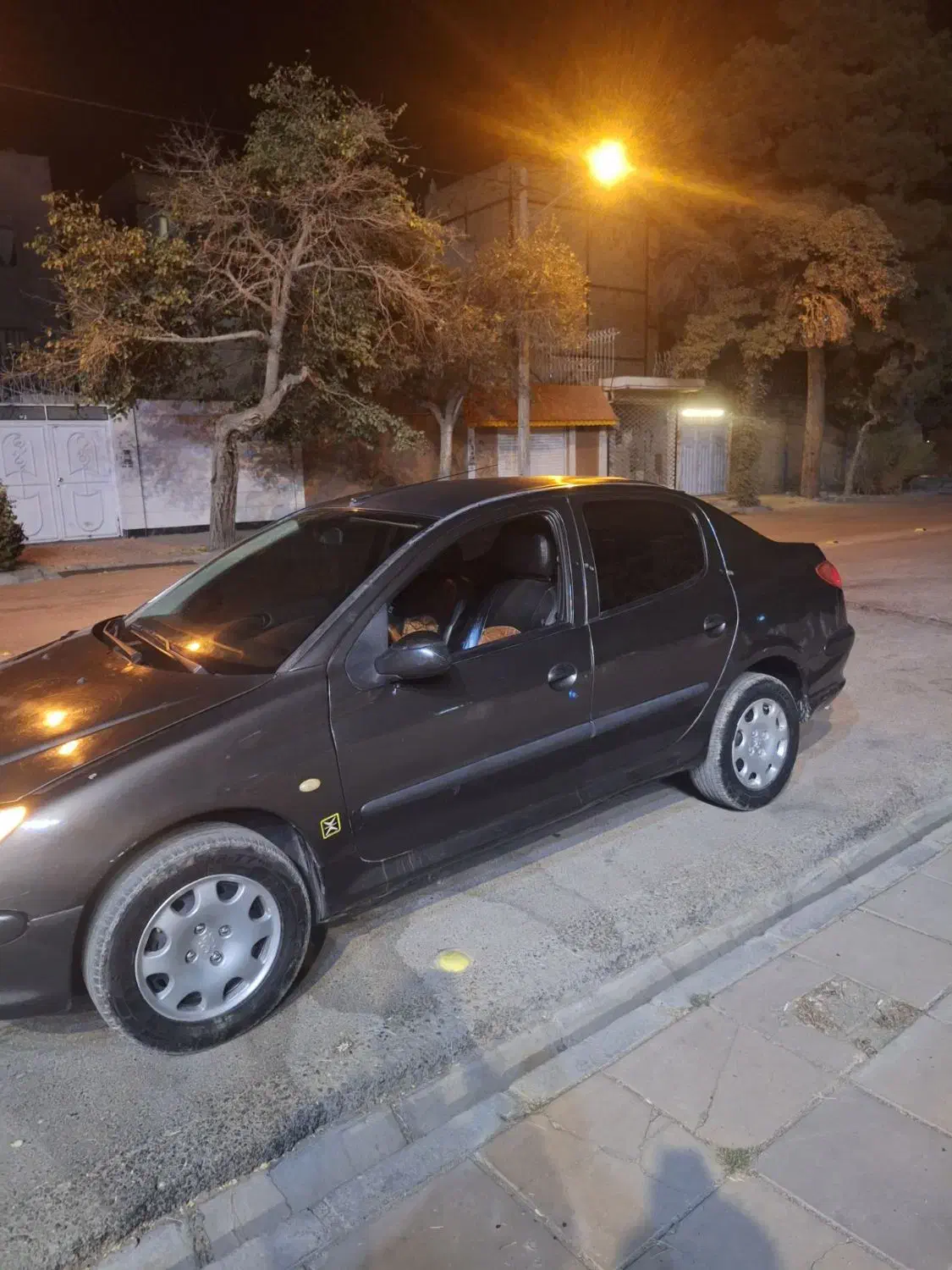 پژو ۲۰۶ صندوق دار v8 - 1386