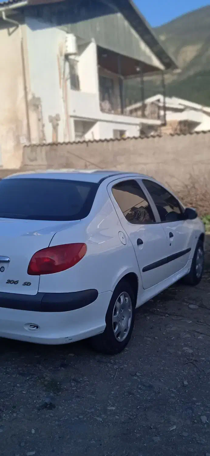 پژو ۲۰۶ صندوق دار v8 - 1390