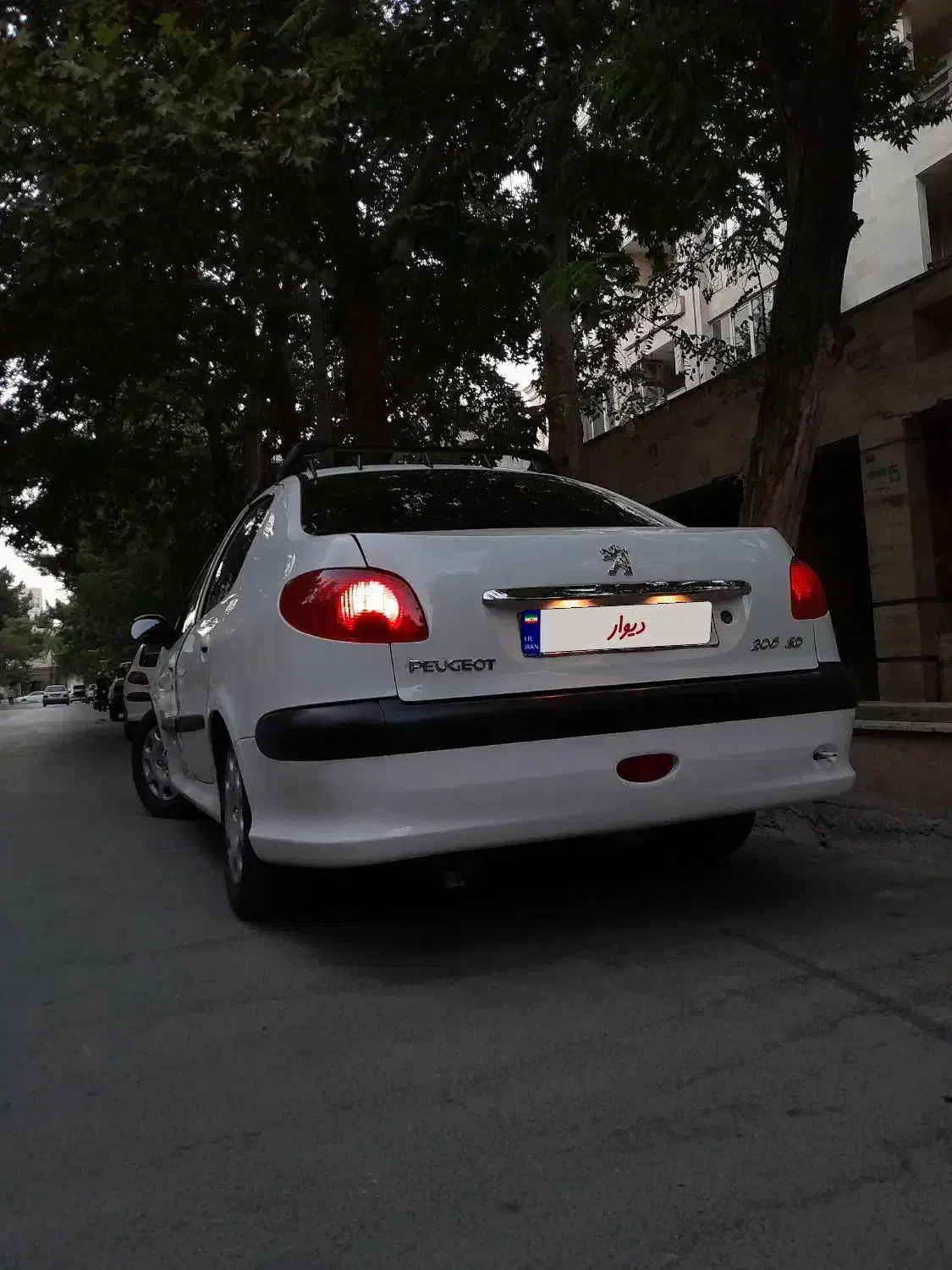 پژو ۲۰۶ صندوق دار v8 - 1394