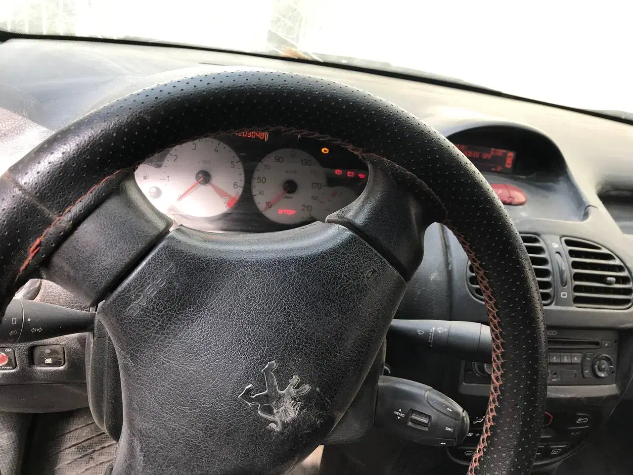 پژو ۲۰۶ صندوق دار v8 - 1395