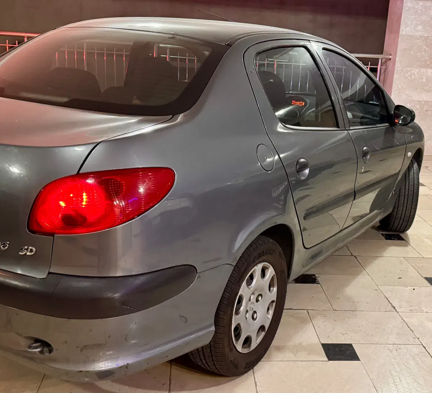 پژو ۲۰۶ صندوق دار v8 - 1396