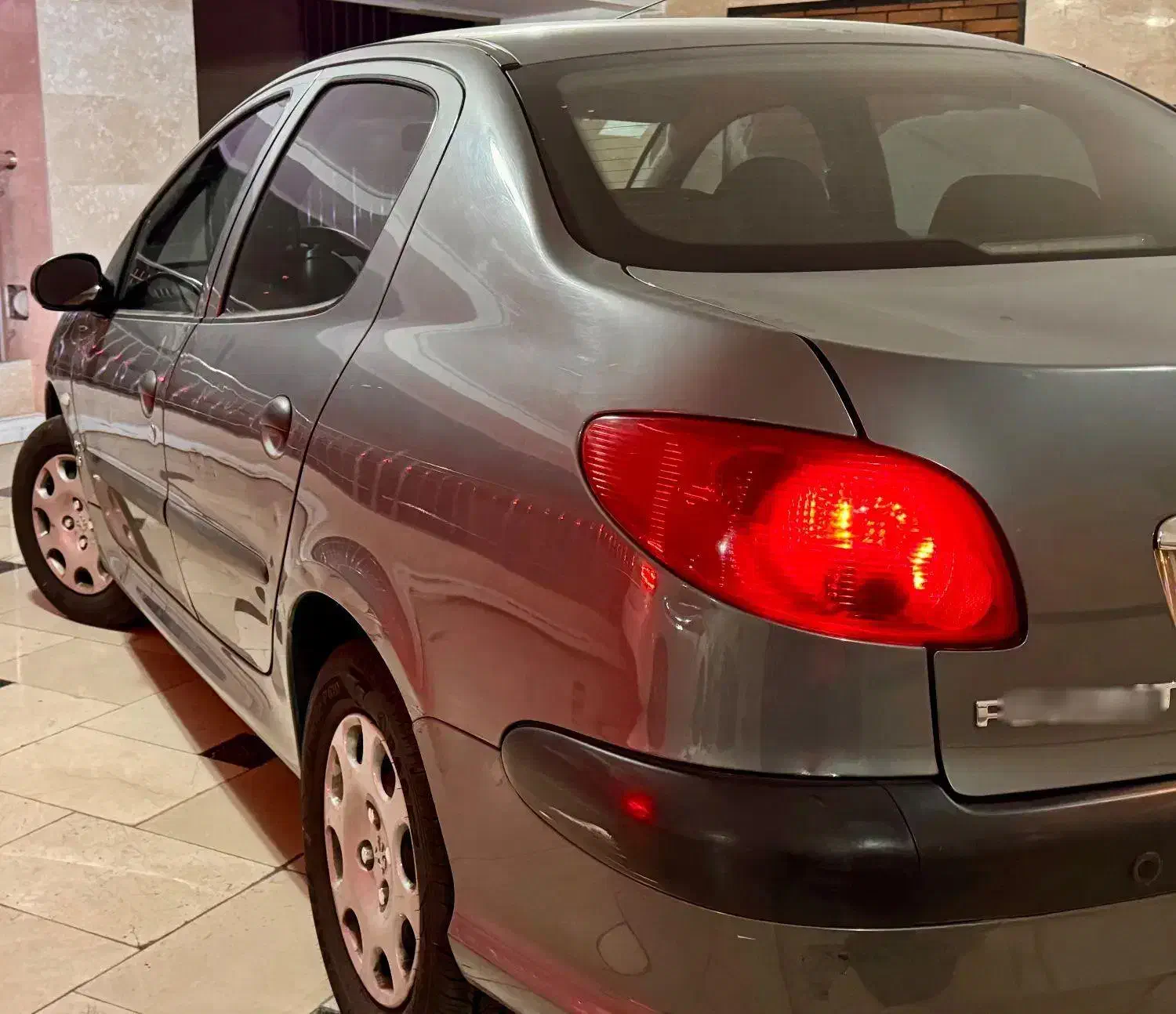 پژو ۲۰۶ صندوق دار v8 - 1396