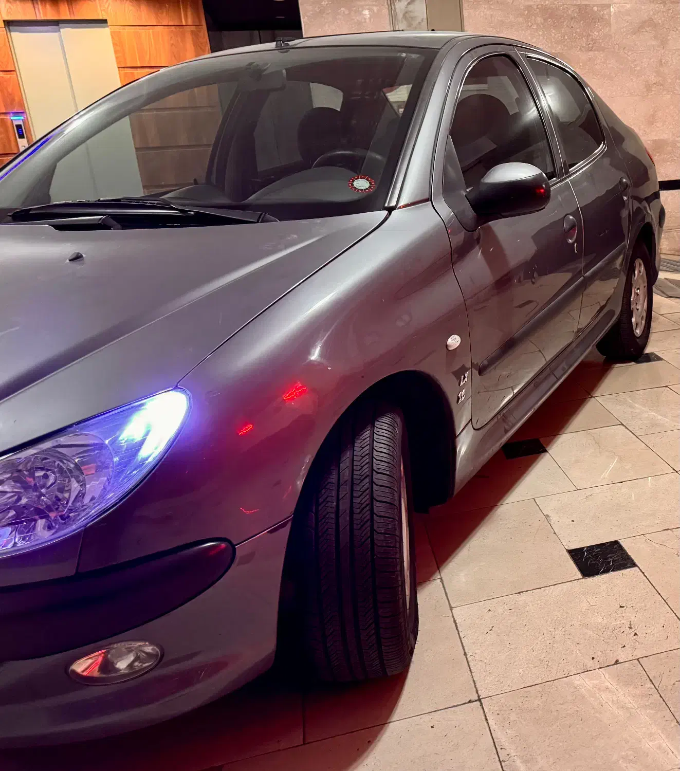 پژو ۲۰۶ صندوق دار v8 - 1396