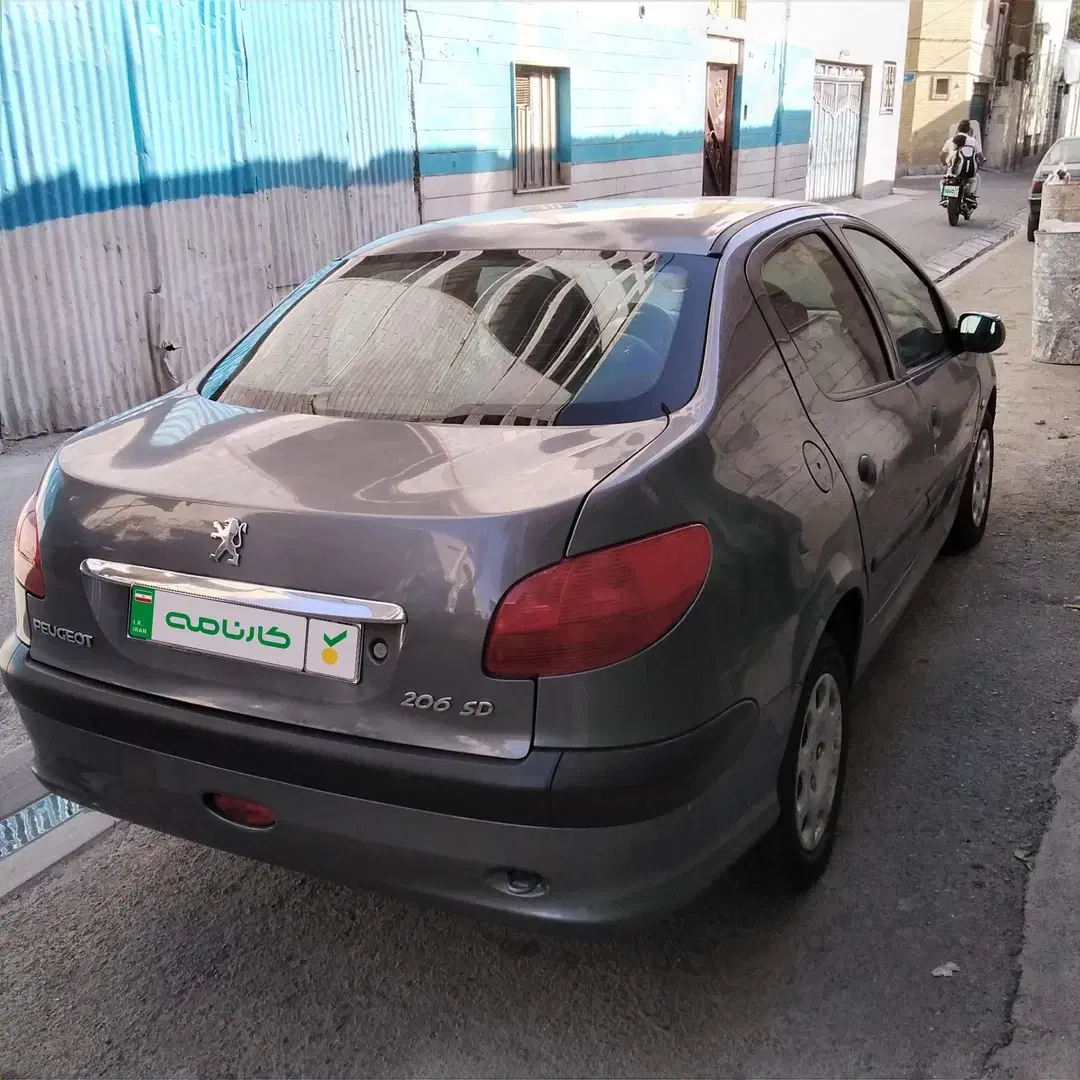 پژو ۲۰۶ صندوق دار v8 - 1389