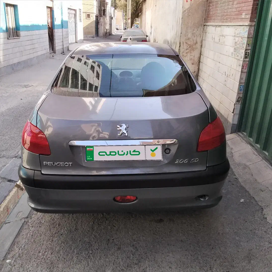 پژو ۲۰۶ صندوق دار v8 - 1389