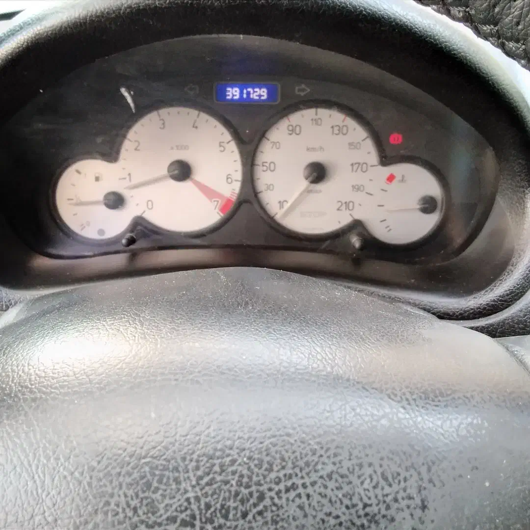 پژو ۲۰۶ صندوق دار v8 - 1389