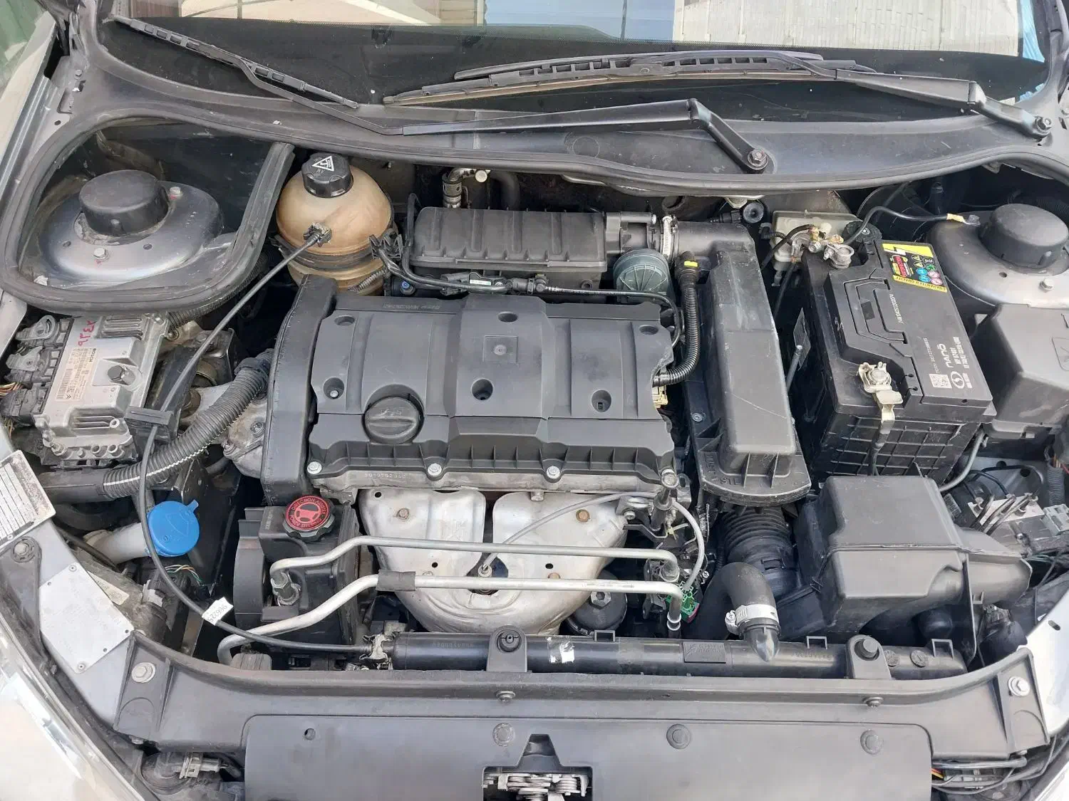 پژو ۲۰۶ صندوق دار v8 - 1389