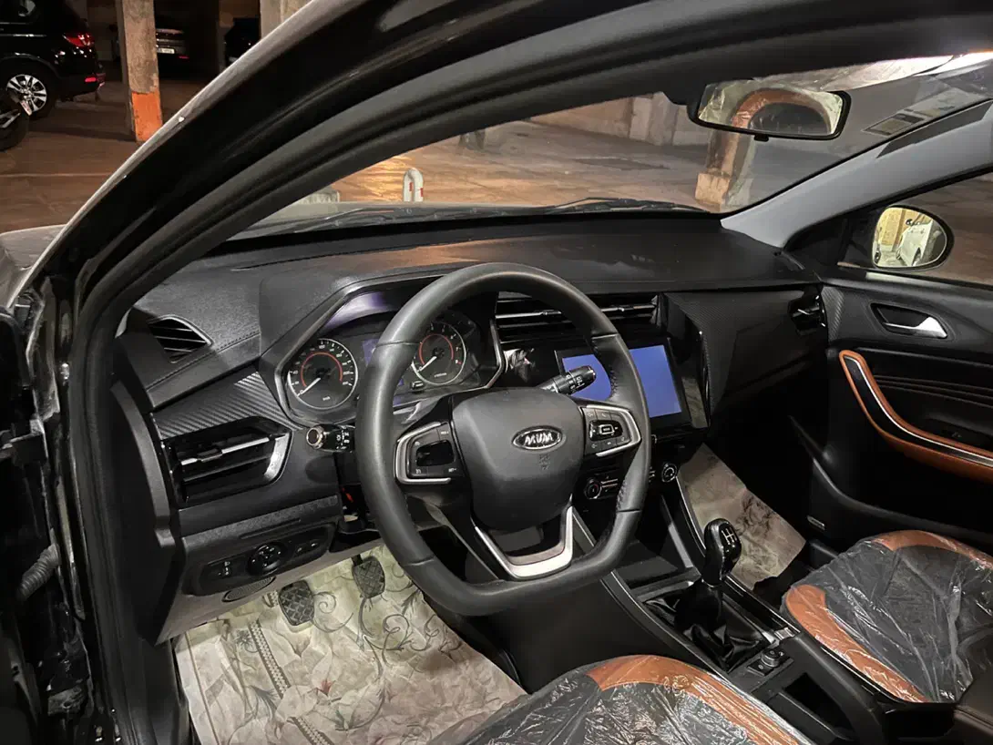 ام وی ام X22 پرو دنده‌ای - 1403