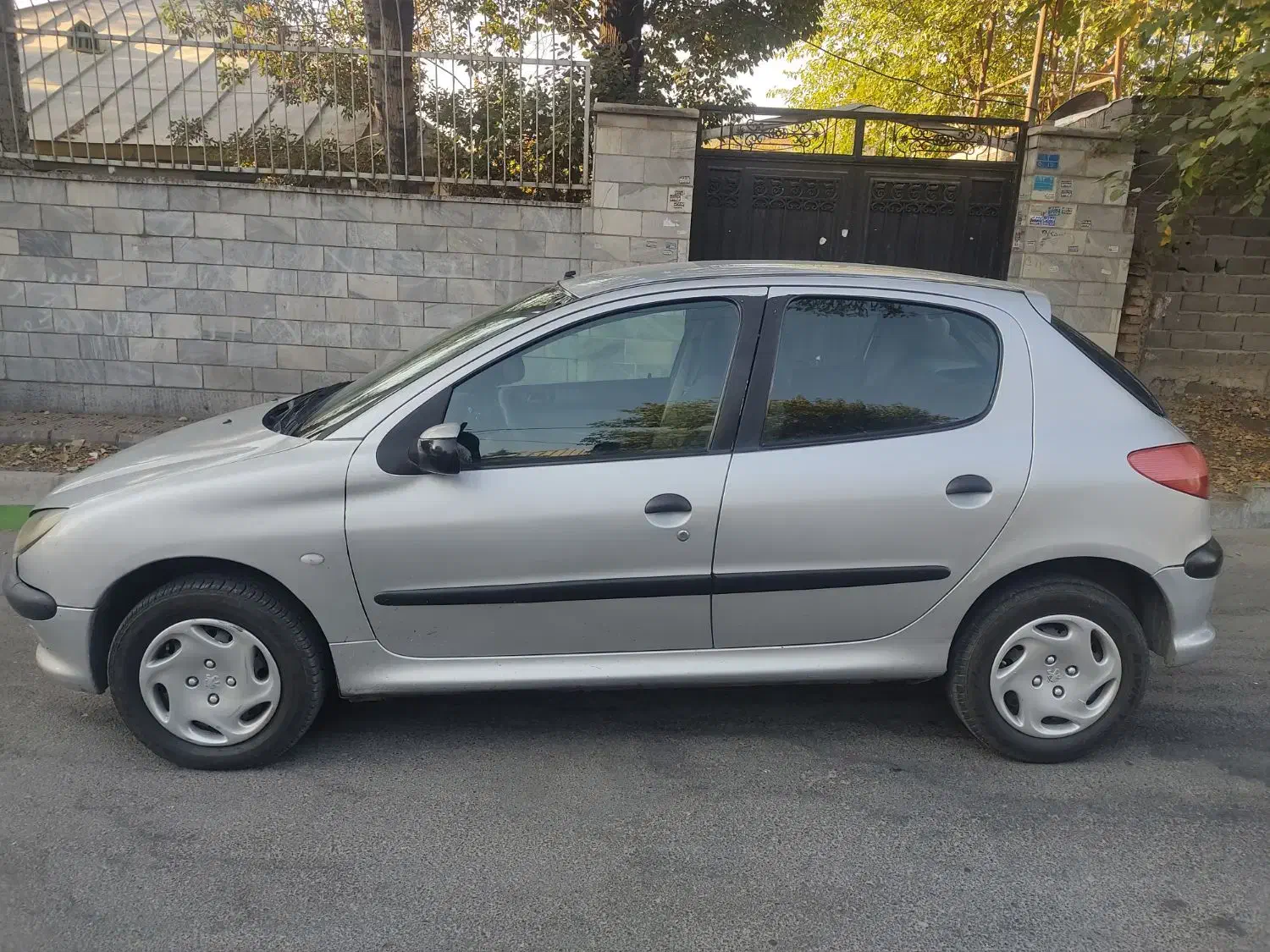 پژو 206 تیپ 3 - 1385