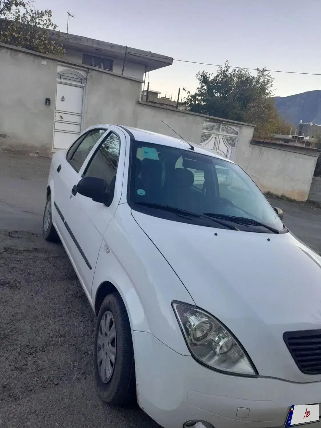 تیبا صندوق دار SX - 1401