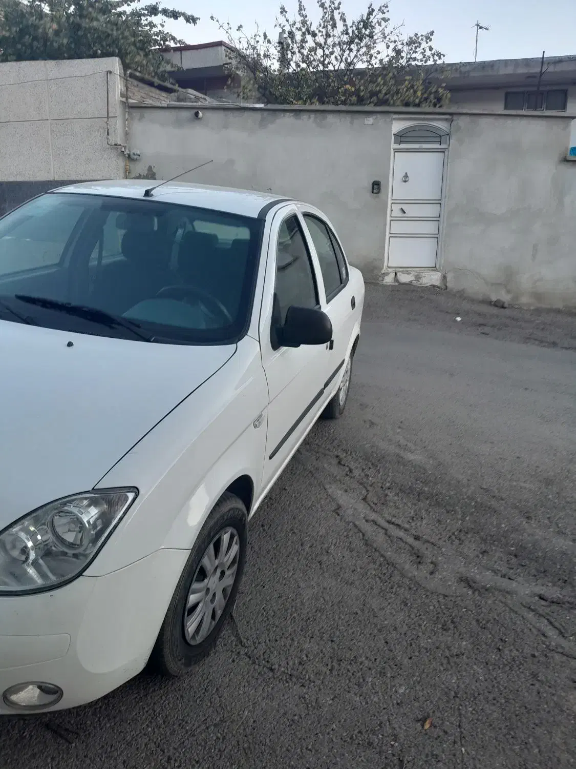 تیبا صندوق دار SX - 1401