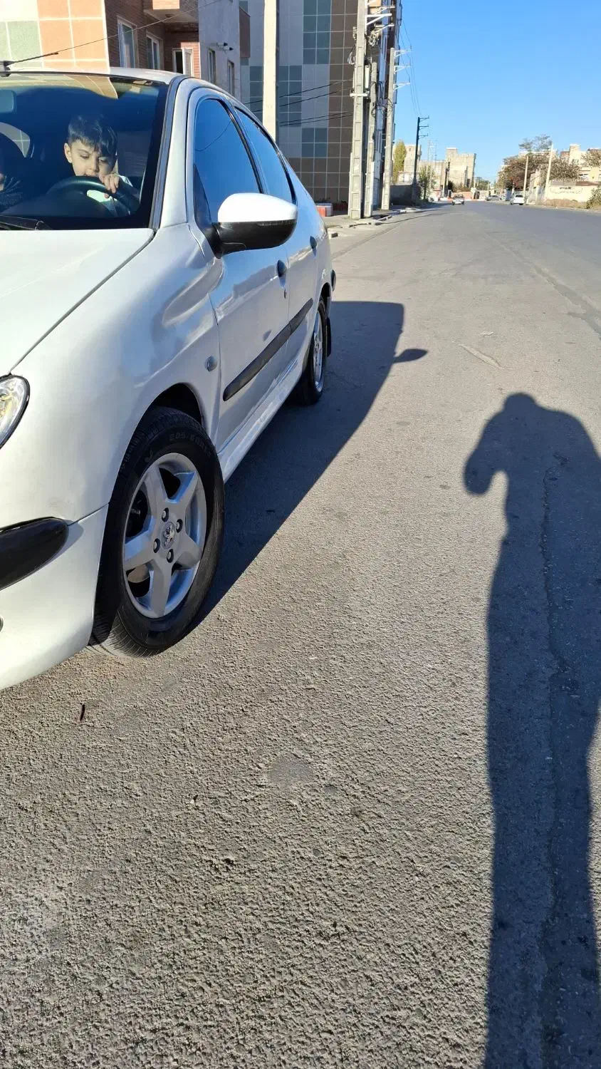 پژو ۲۰۶ صندوق دار v20 - 1389