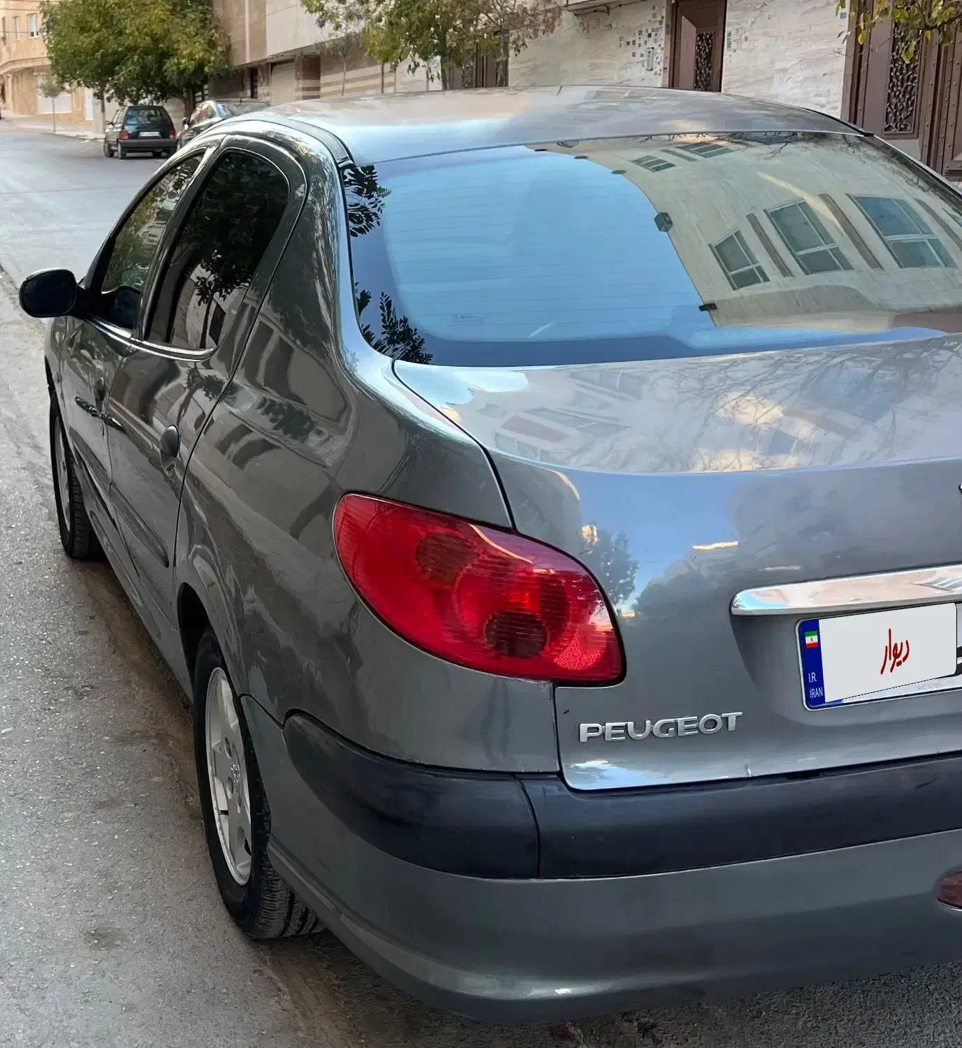 خودرو پژو، ۲۰۶ صندوق دار آگهی ann_20964274