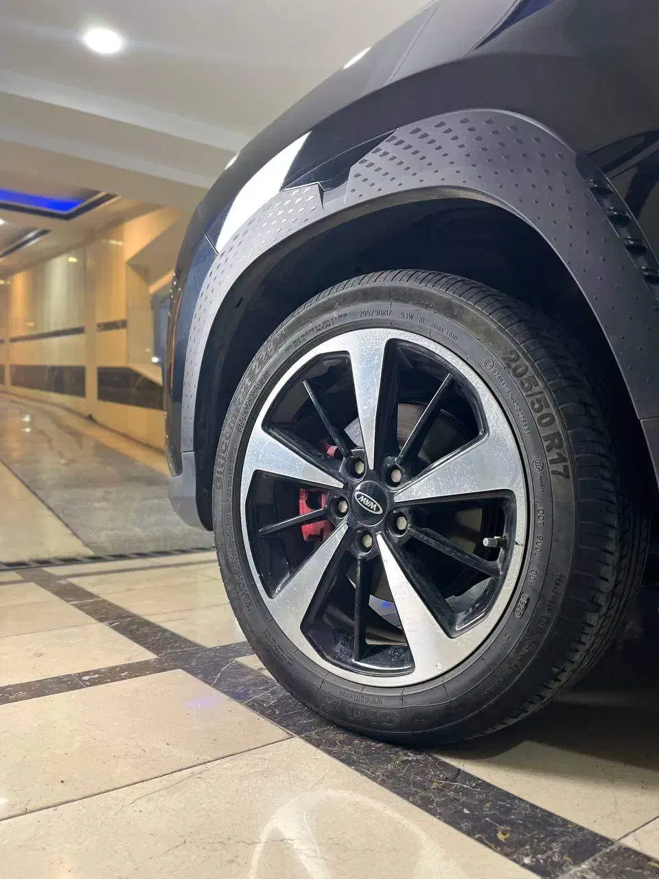 ام وی ام X33 دنده‌ای ساده - 1404