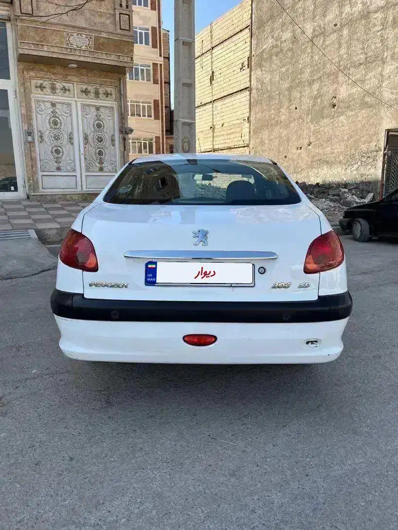 پژو ۲۰۶ صندوق دار v8 - 1396