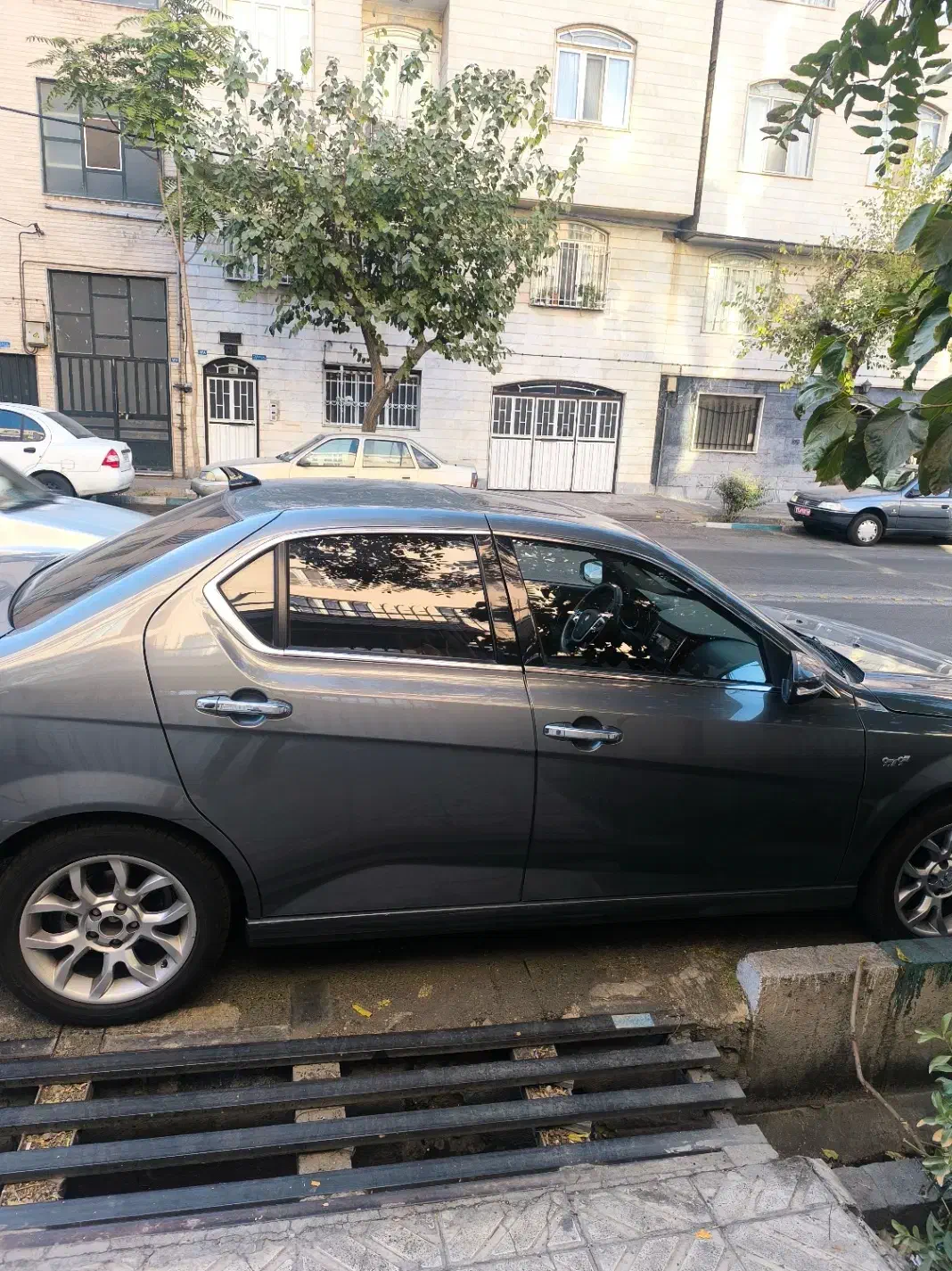 دنا پلاس توربو 6 دنده - 1401