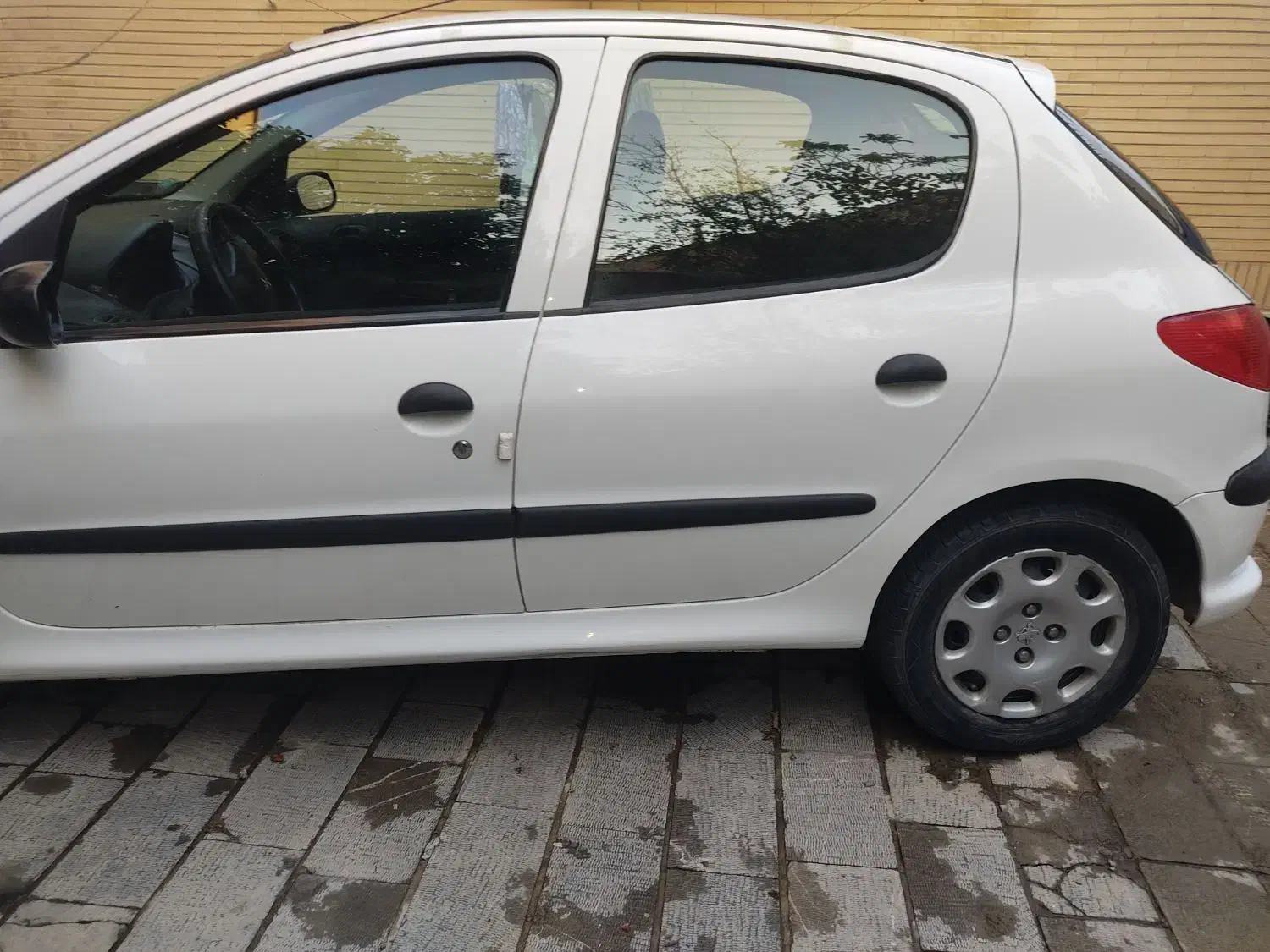 پژو 206 تیپ 2 - 1395