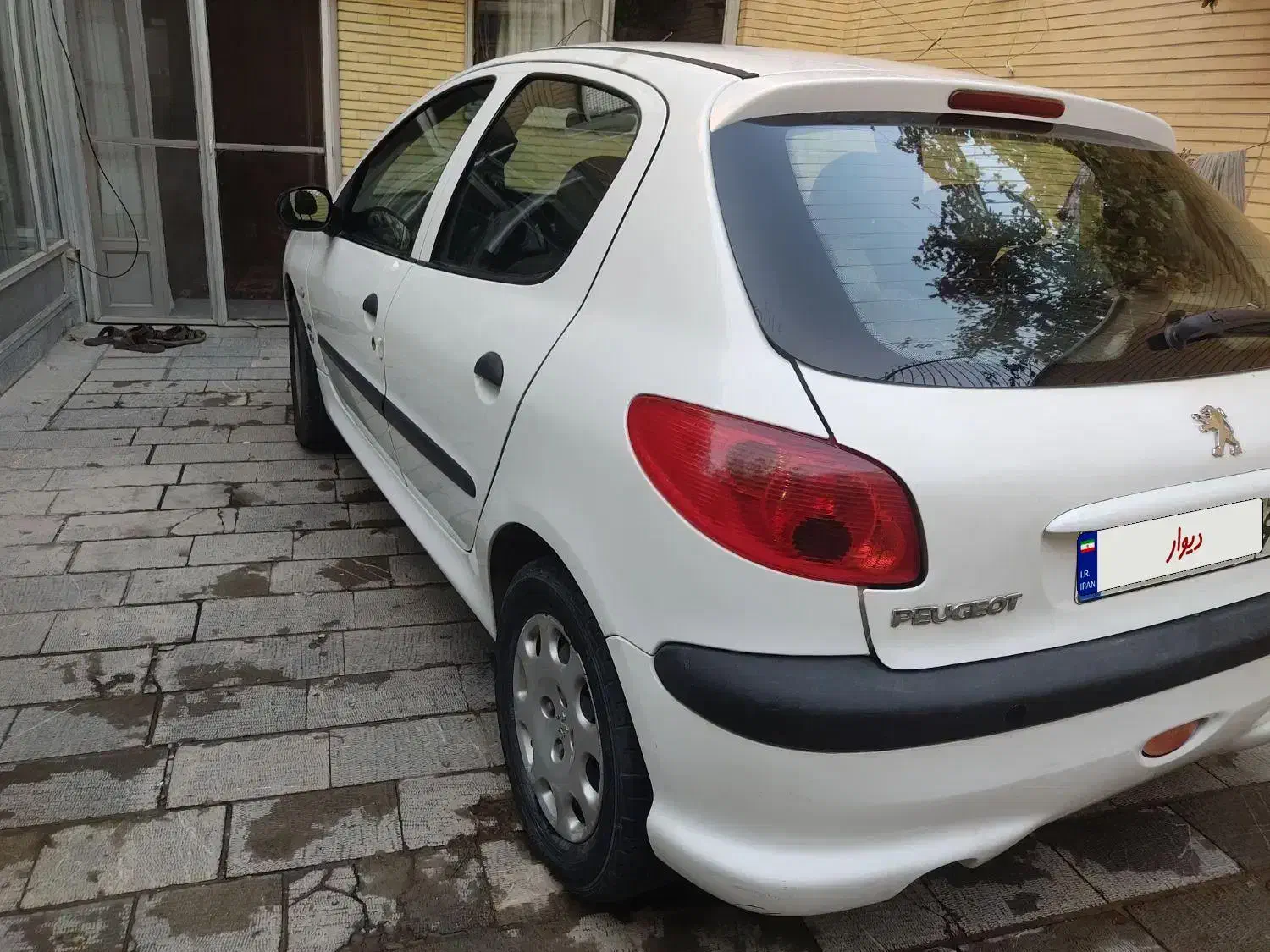 پژو 206 تیپ 2 - 1395