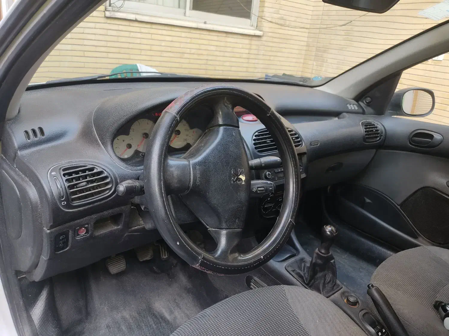 پژو 206 تیپ 2 - 1395