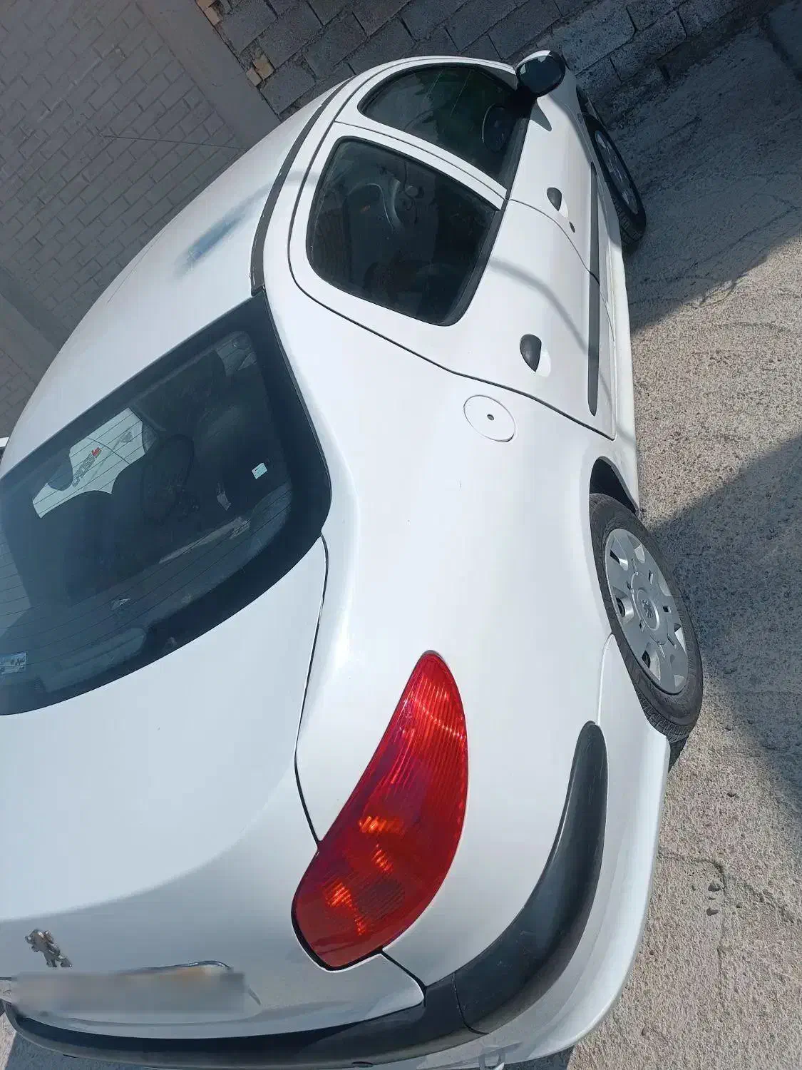 پژو ۲۰۶ صندوق دار v8 - 1396