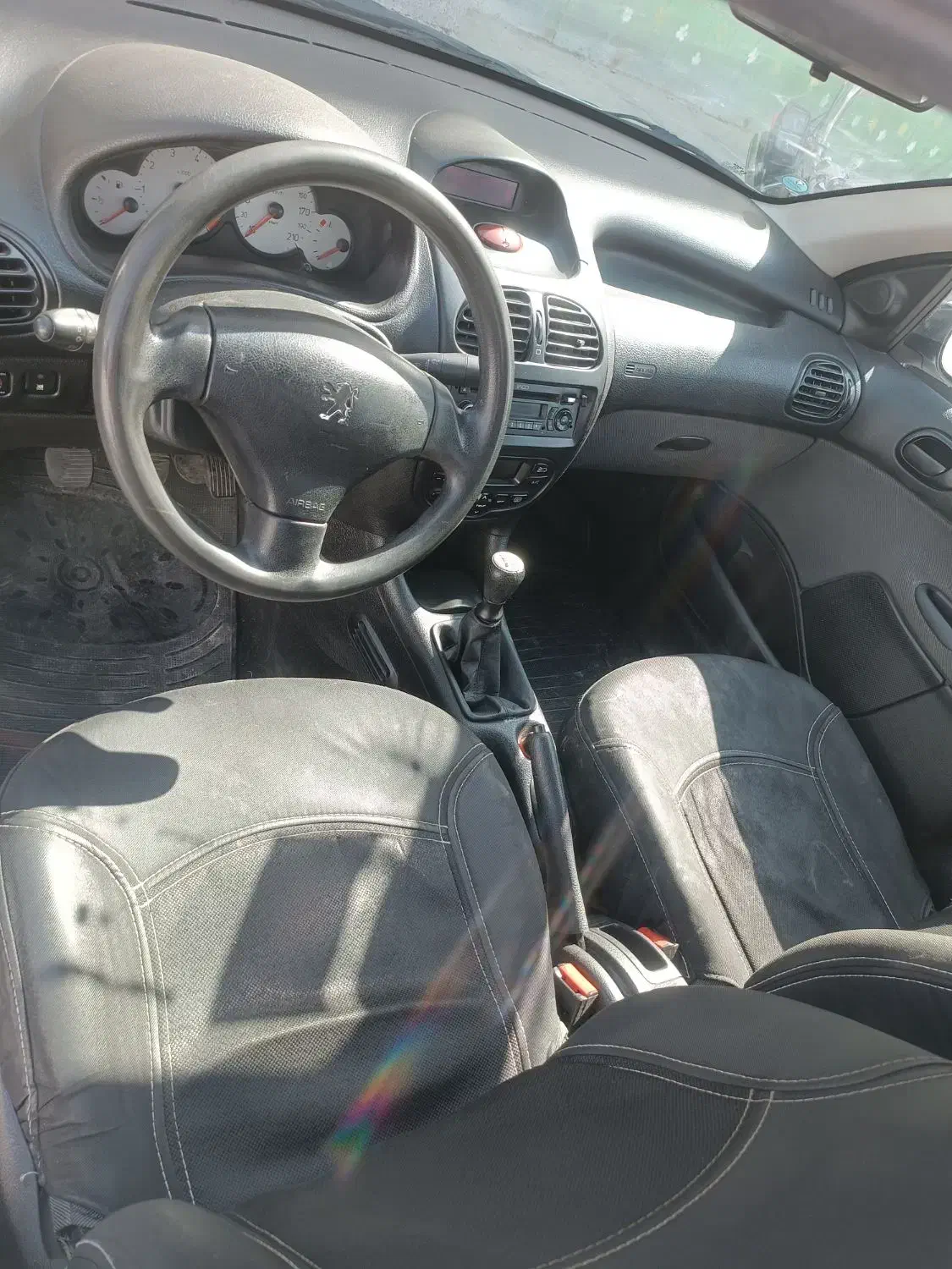 پژو ۲۰۶ صندوق دار v8 - 1396