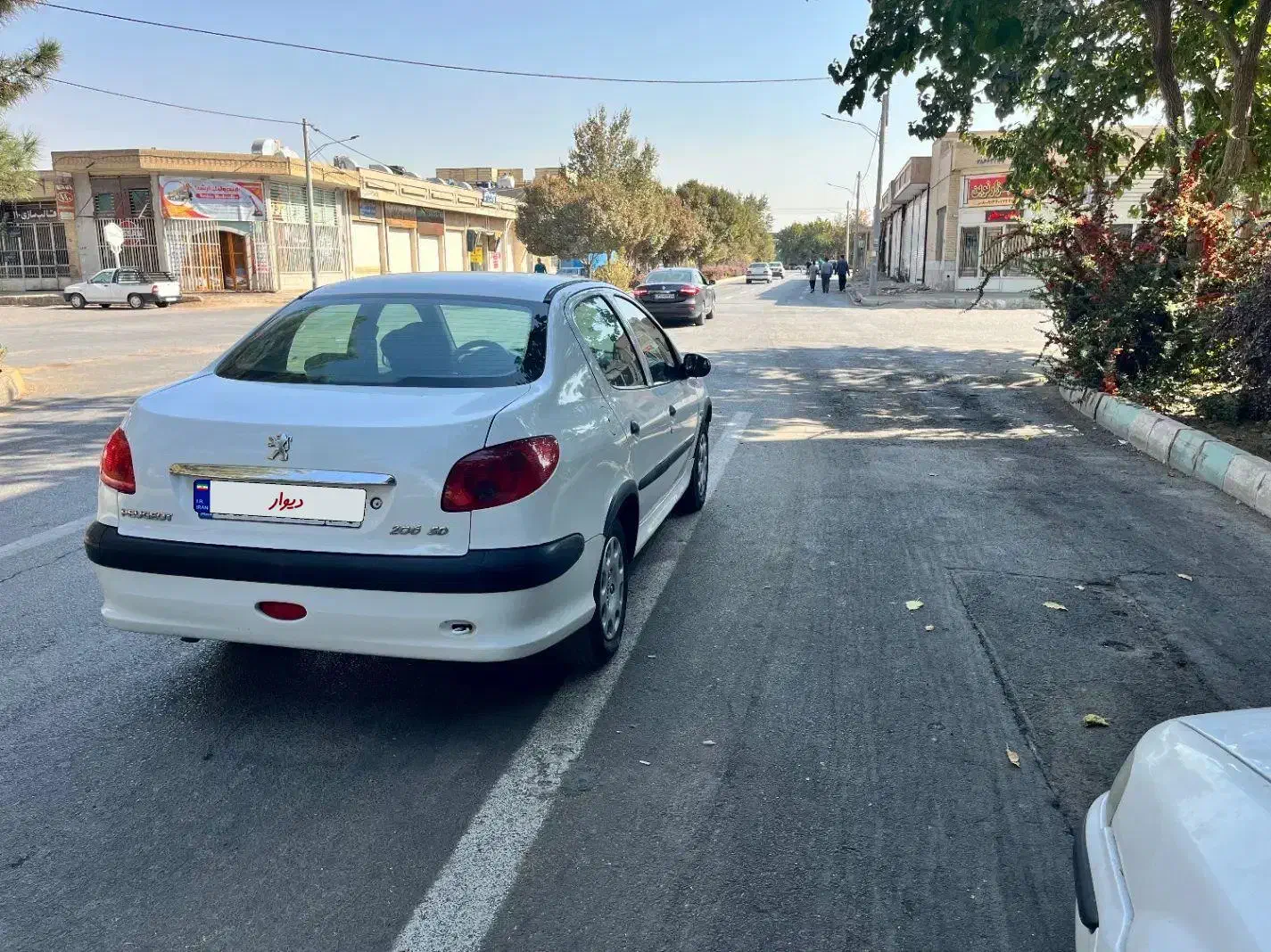 پژو ۲۰۶ صندوق دار v8 - 1392