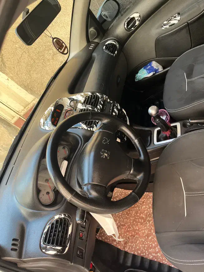 پژو ۲۰۶ صندوق دار v8 - 1393