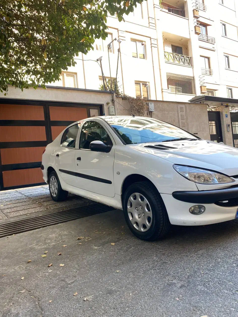 پژو ۲۰۶ صندوق دار v8 - 1392