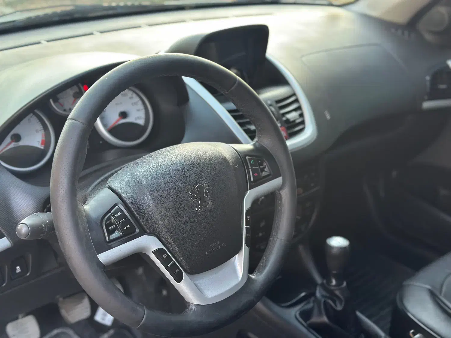 پژو 207 پانوراما دنده‌ای - 1402