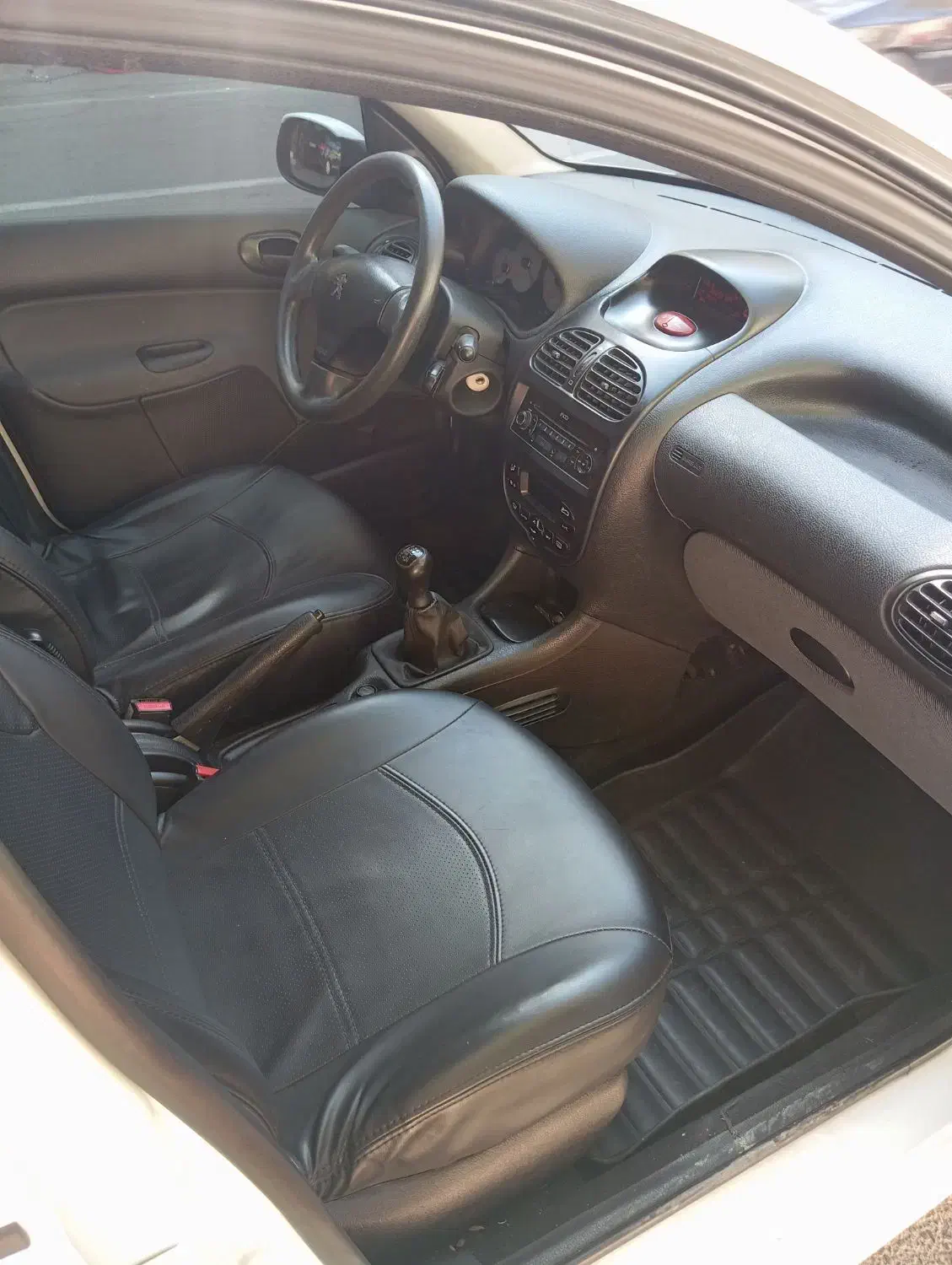 پژو 206 تیپ 5 - 1396