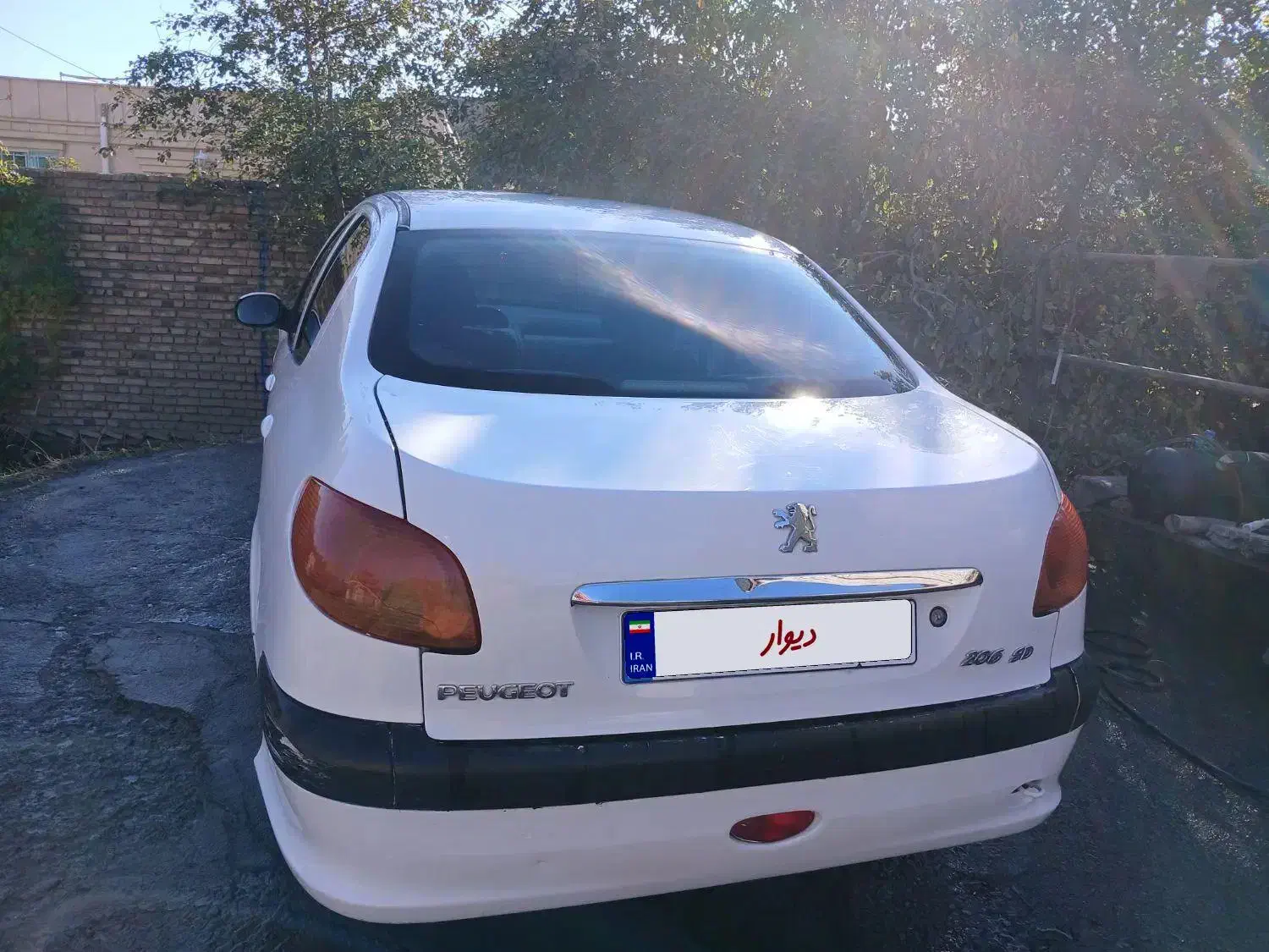 پژو ۲۰۶ صندوق دار v20 - 1386