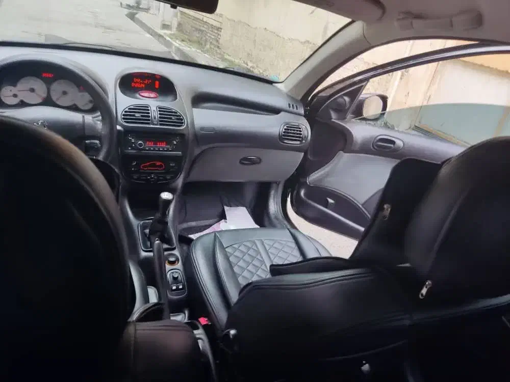 خودرو پژو، ۲۰۶ صندوق دار آگهی ann_20966037