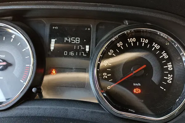 تارا دنده‌ای v1 پلاس ۶ دنده - 1402