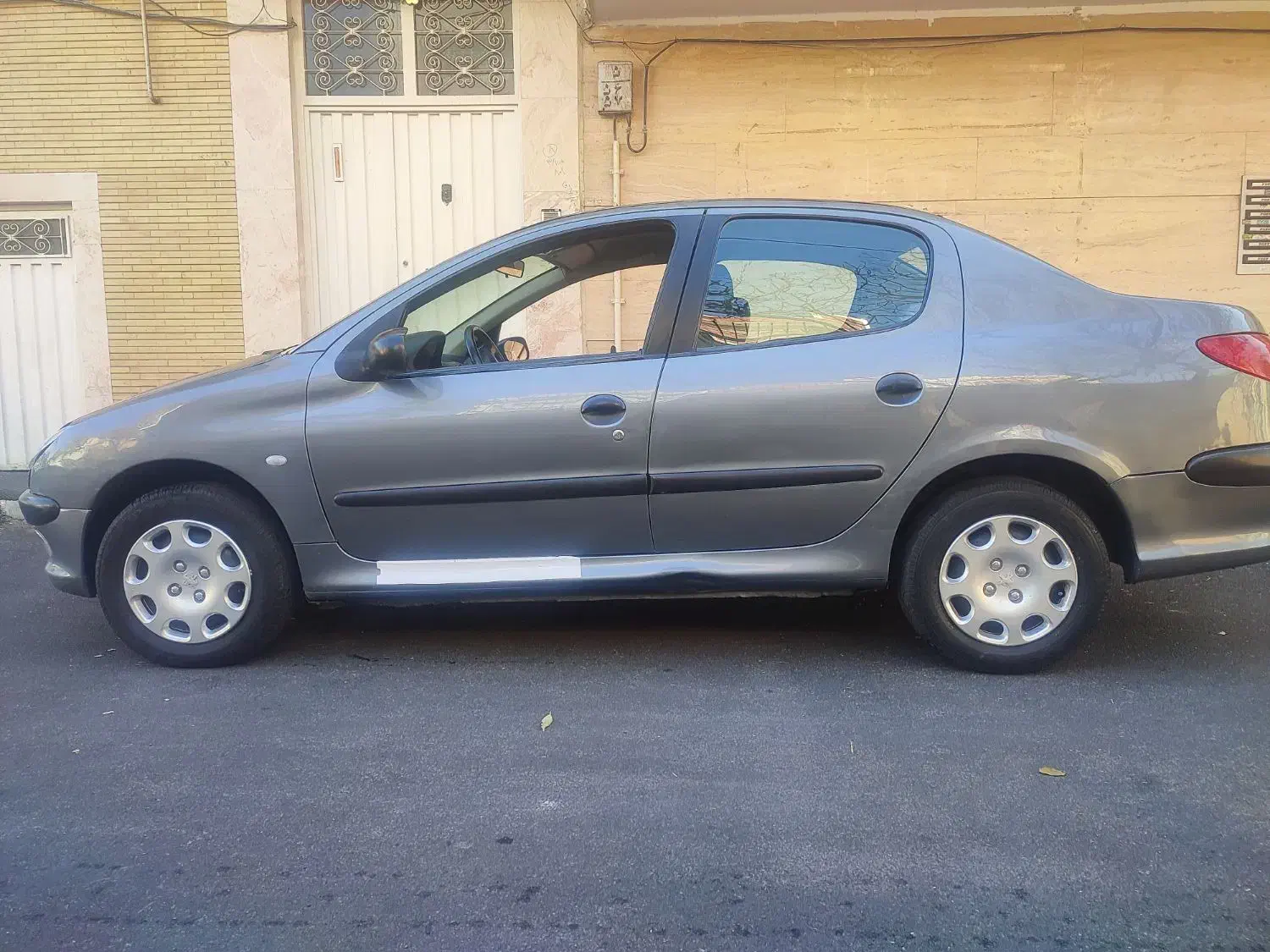 پژو ۲۰۶ صندوق دار v1 - 1389