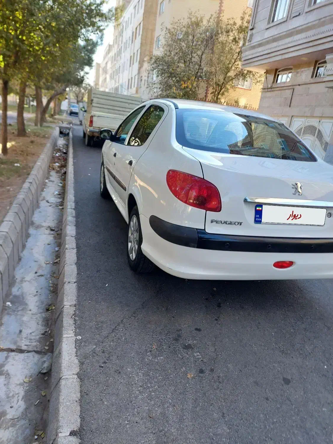 پژو ۲۰۶ صندوق دار v8 - 1399