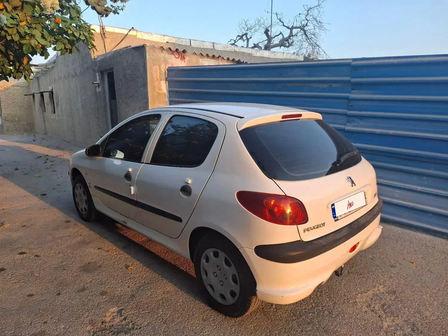 پژو 206 تیپ 3 - 1401