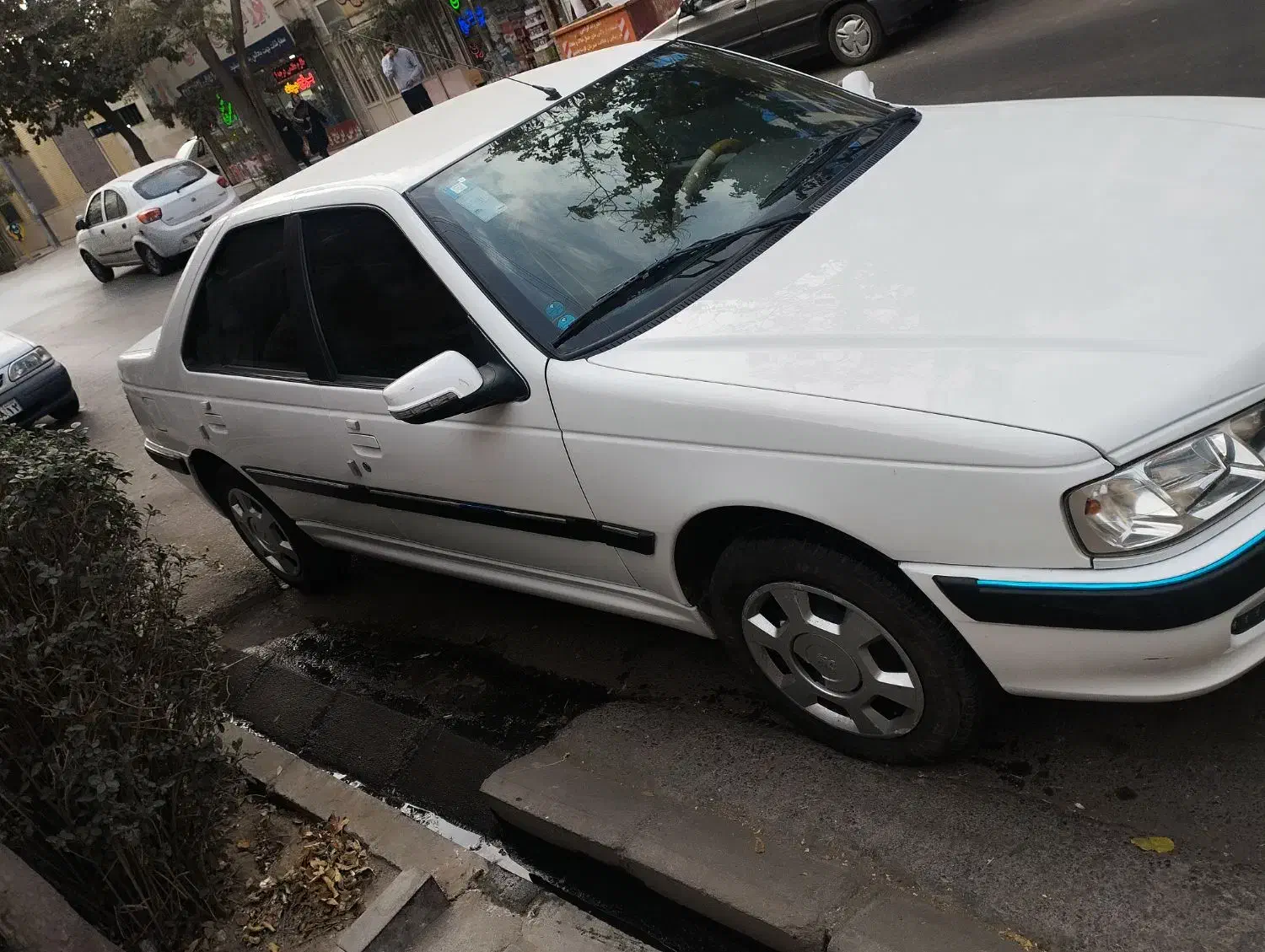 پژو پارس XU7P - 1402