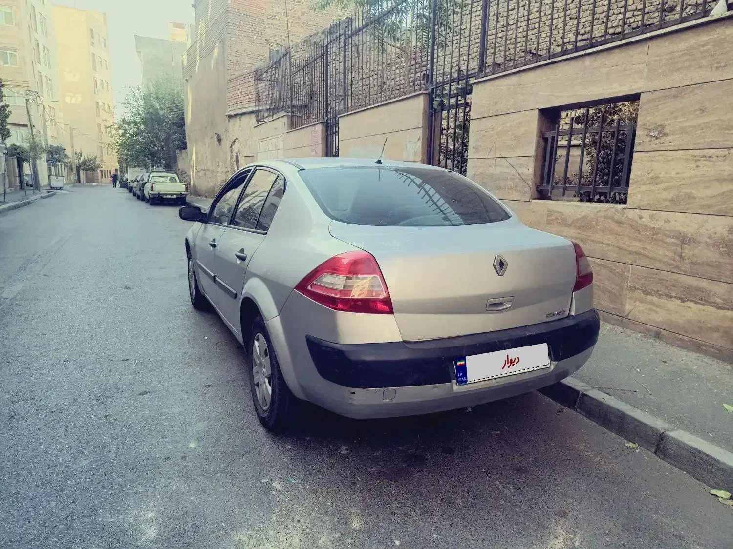 رنو مگان پارس خودرو 1600 E2 - 1388