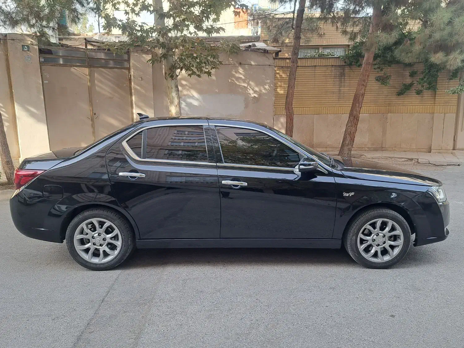 دنا پلاس توربو اتوماتیک - 1402