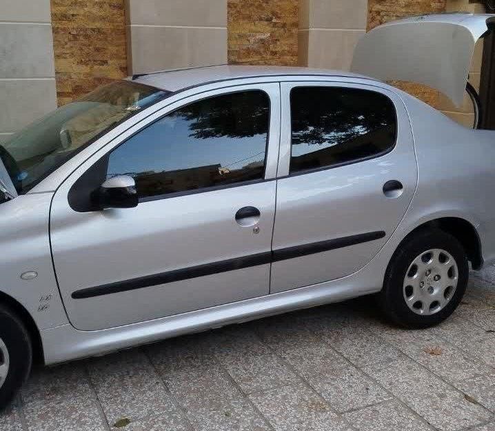 پژو ۲۰۶ صندوق دار v8 - 1395