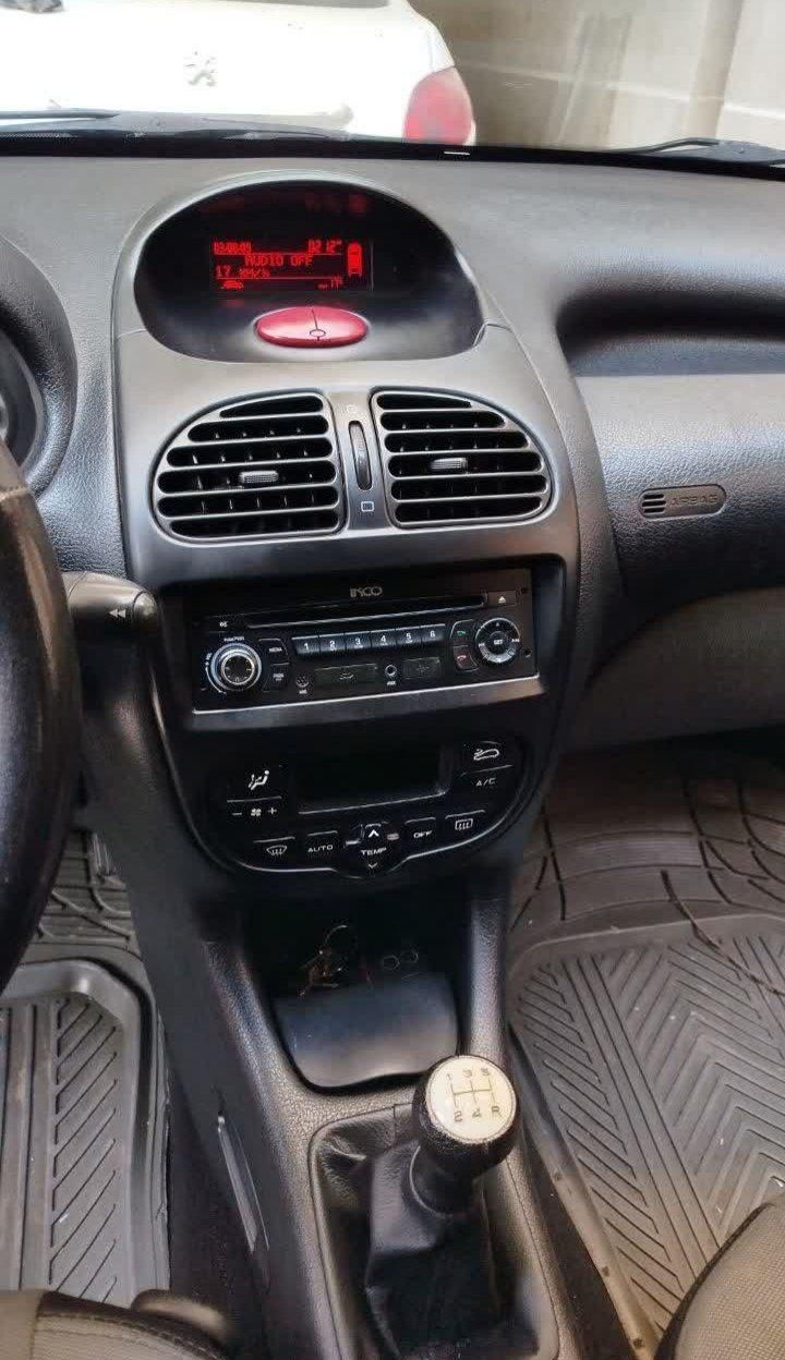 پژو ۲۰۶ صندوق دار v8 - 1395