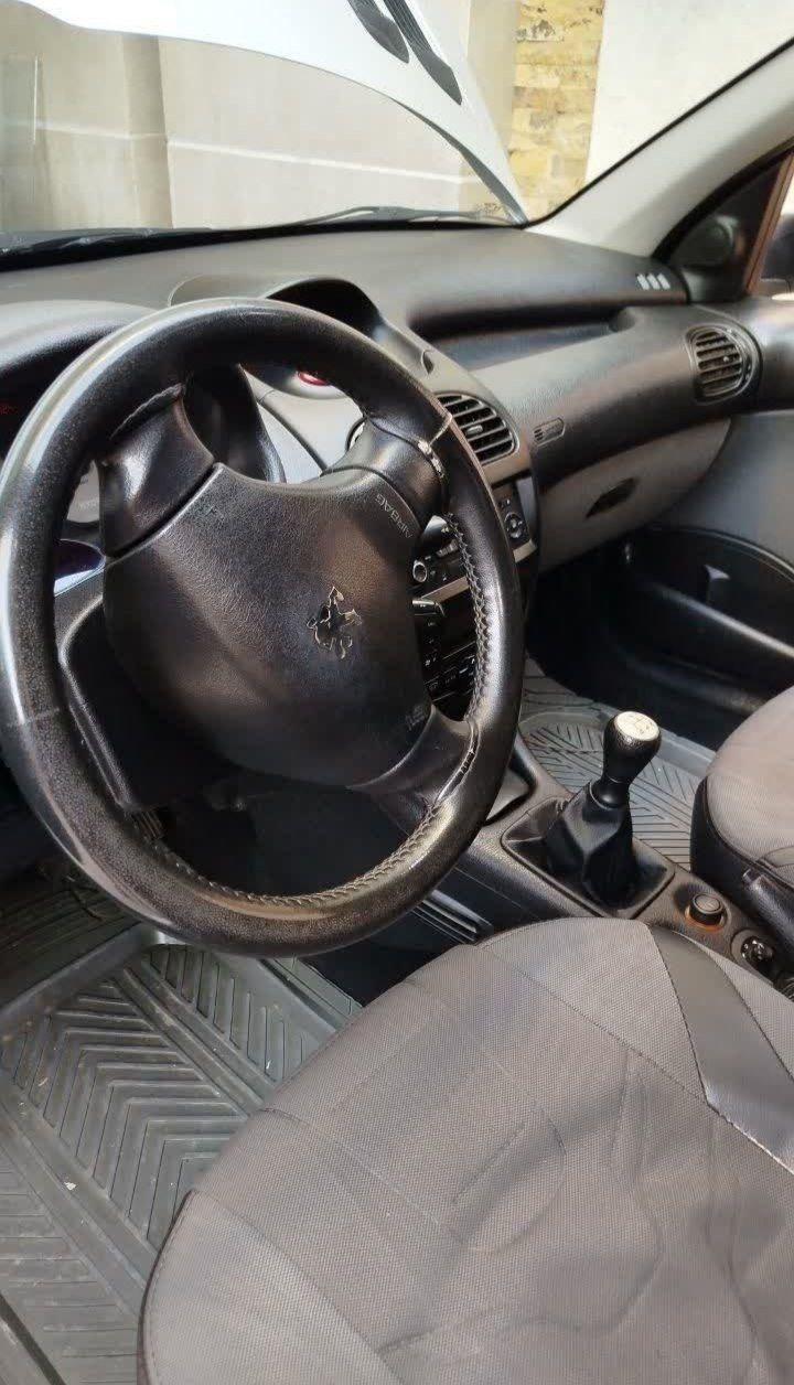 پژو ۲۰۶ صندوق دار v8 - 1395